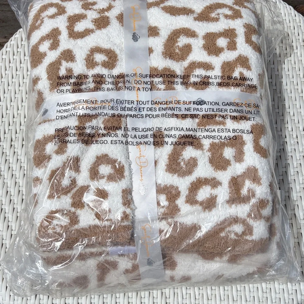 Leopard Print Cozy Chic Throw Blanket